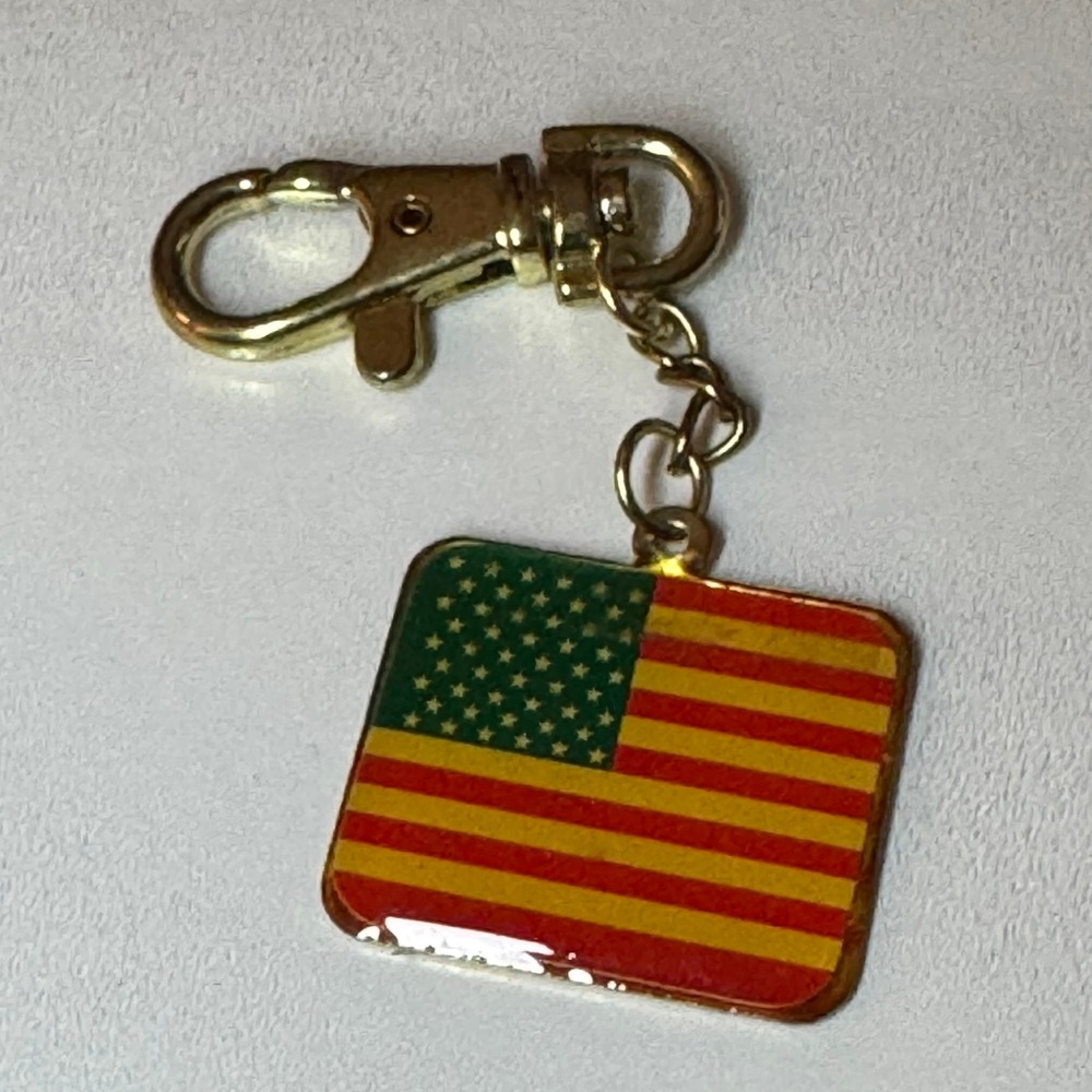 USA American Flag Keychain Bag Charm Gold Tone Lobster‎ Clasp Patriotic